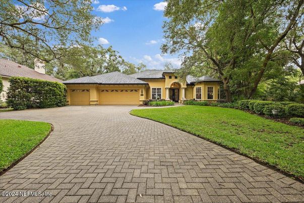 Attached, Backyard, Exterior, Facade, French Provincial