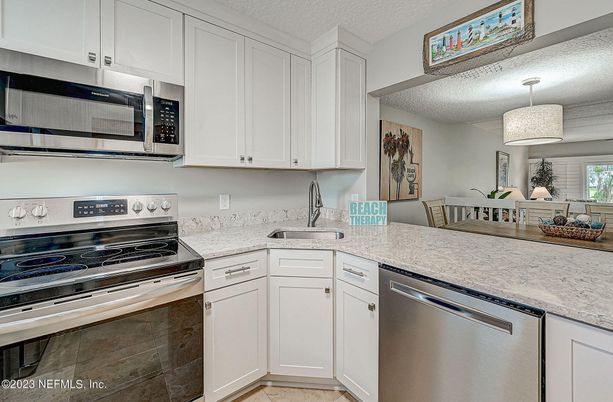 Dining room, Interior, Kitchen, Stainless Steel Appliances
