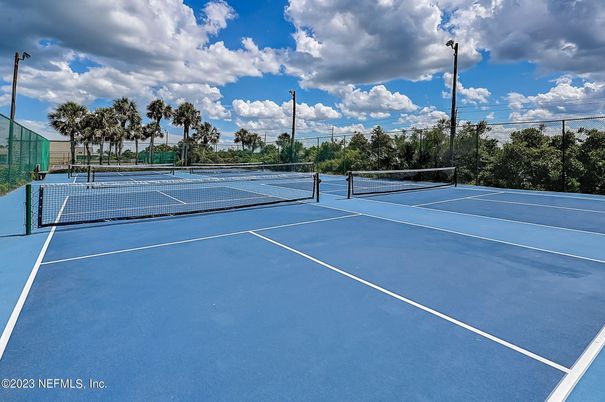 Exterior, Tennis Courts