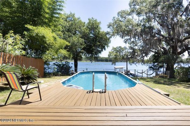 Exterior, Lake, Pool, Water