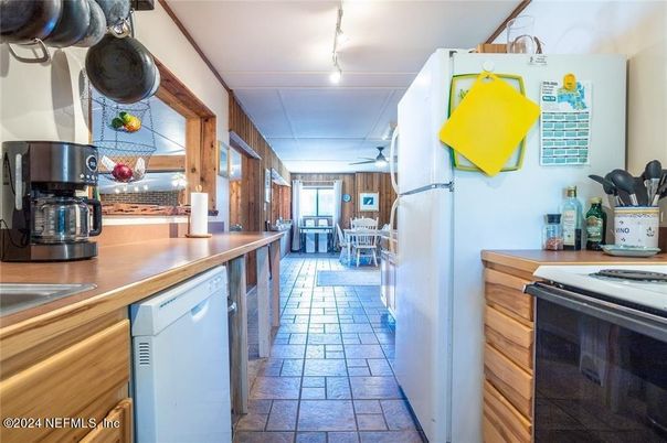Dining room, Interior, Kitchen, Stainless Steel Appliances