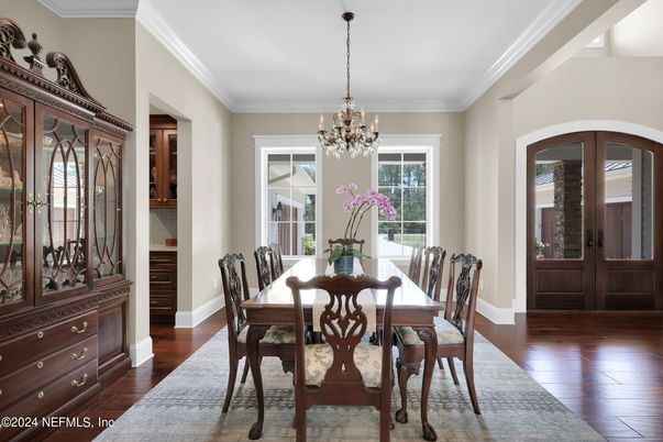 Chandelier, Dining room, Interior, Wood Texture Flooring