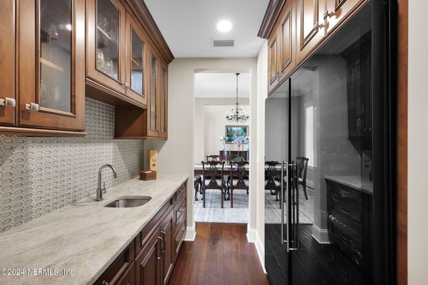 Chandelier, Dining room, Interior, Kitchen, Recessed Lighting, Wood Texture Flooring