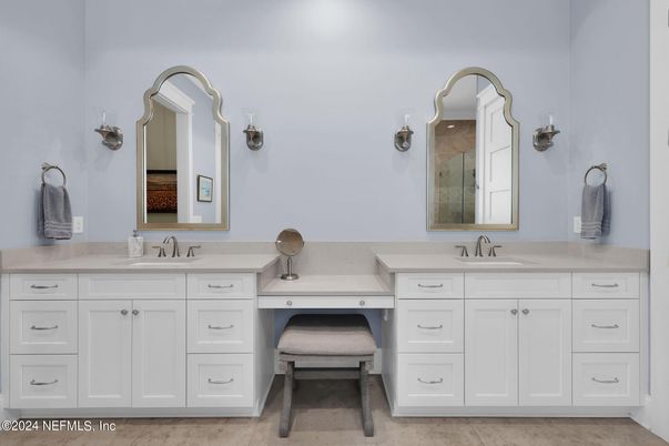 Bathroom, Dual Sink Vanities, Interior