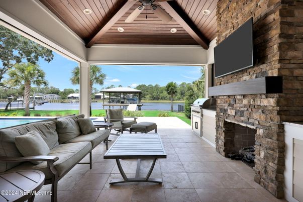 Exterior, Fireplace, Water