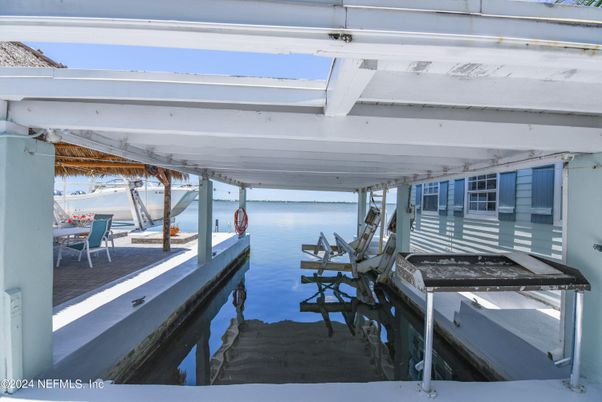 Exterior, Water