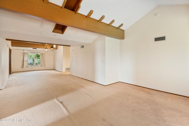 Empty room, Interior, Wooden Beams