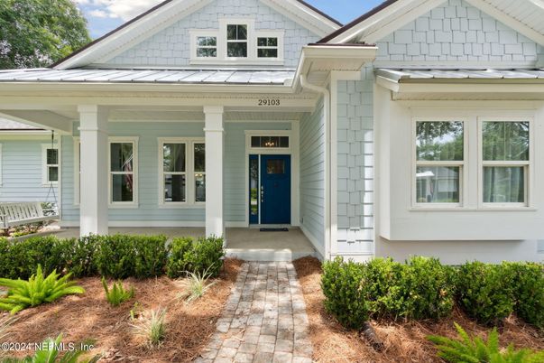 Exterior, Facade, American Craftsman