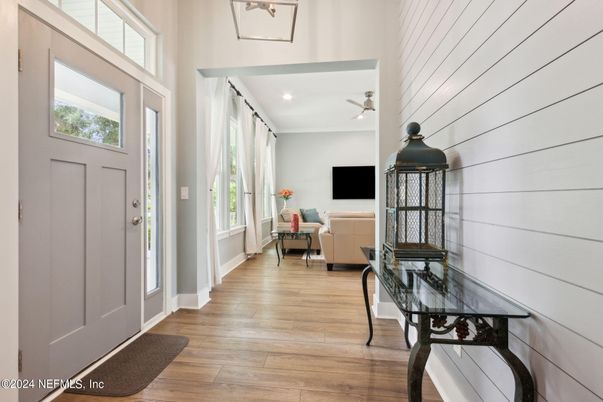 Interior, Recessed Lighting, Wood Texture Flooring