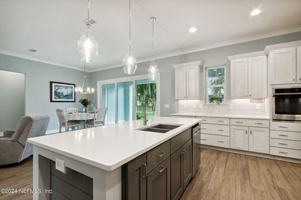 Dining room, Interior, Kitchen, Pendant Lights, Recessed Lighting, Wood Texture Flooring