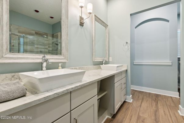 Bathroom, Dual Sink Vanities, Interior, Wood Texture Flooring