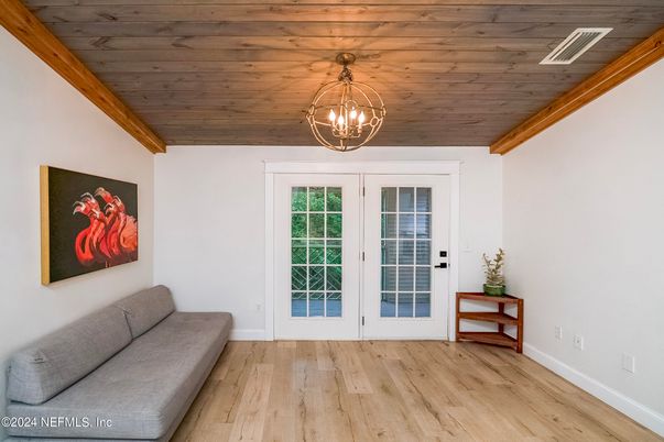 Interior, Pendant Lights, Wooden Beams, Wooden Ceilings, Wood Texture Flooring