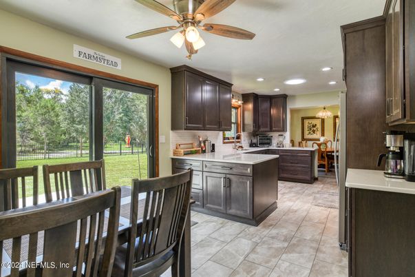 Dining room, Interior, Kitchen, Recessed Lighting