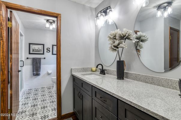 Bathroom, Dual Sink Vanities, Interior