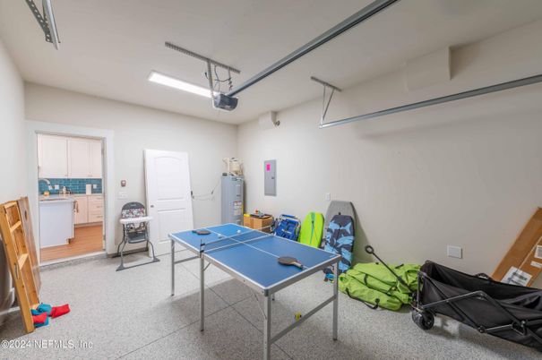 Game Room, Interior