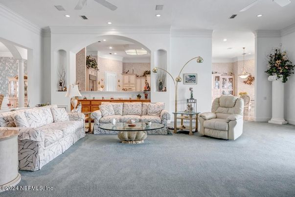 Interior, Living room, Pendant Lights, Recessed Lighting