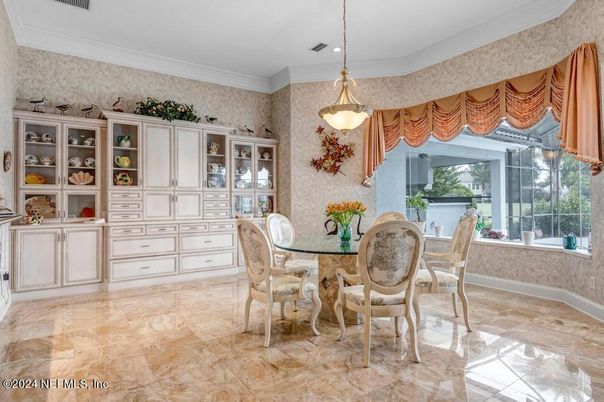 Dining room, Interior, Pendant Lights, Recessed Lighting