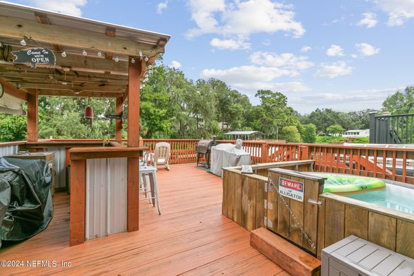 Exterior, Hot Tub