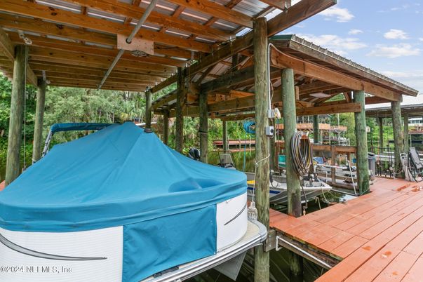Exterior, Hot Tub