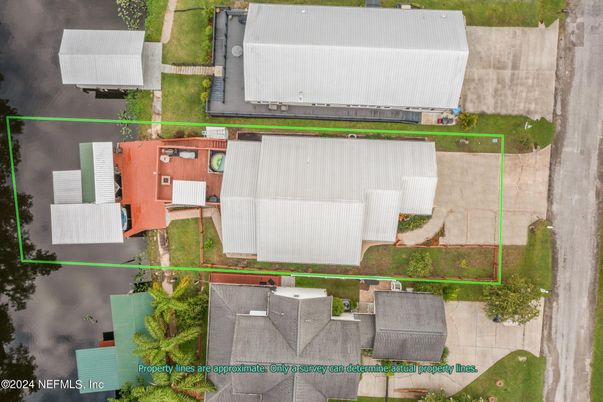 Exterior, Drone