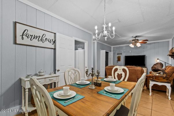 Chandelier, Dining room, Interior, Living room