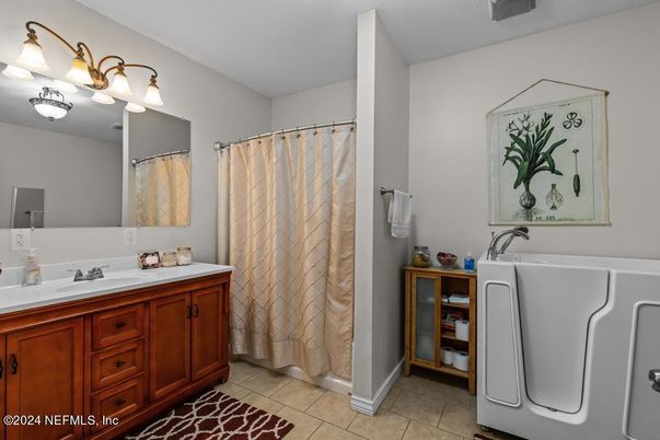 Bathroom, Dual Sink Vanities, Interior