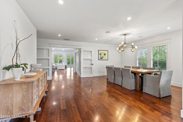 Chandelier, Dining room, Interior, Living room, Pendant Lights, Recessed Lighting, Wood Texture Flooring