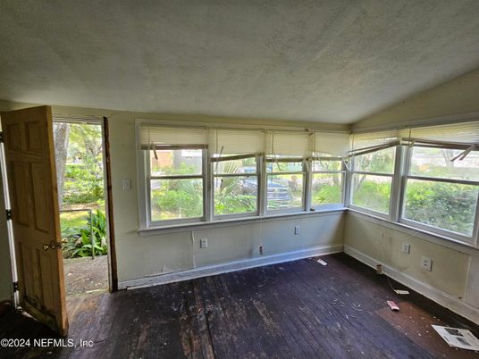 Interior, Sun Room, Wood Texture Flooring