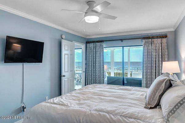Bedroom, Interior, Water