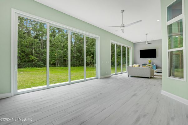 Interior, Recessed Lighting, Sun Room, Wood Texture Flooring