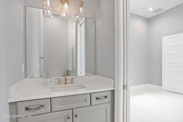 Bathroom, Interior, Recessed Lighting