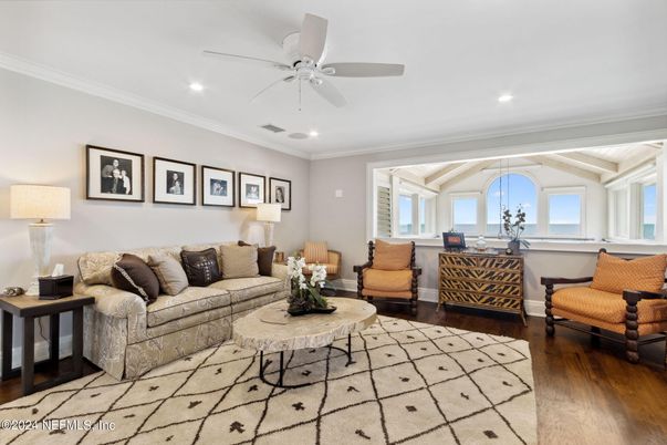 Interior, Living room, Recessed Lighting, Wood Texture Flooring