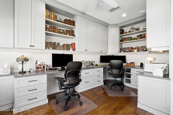 Home Office, Interior, Recessed Lighting, Wood Texture Flooring