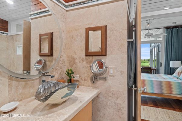 Bathroom, Interior, Recessed Lighting, Wood Texture Flooring