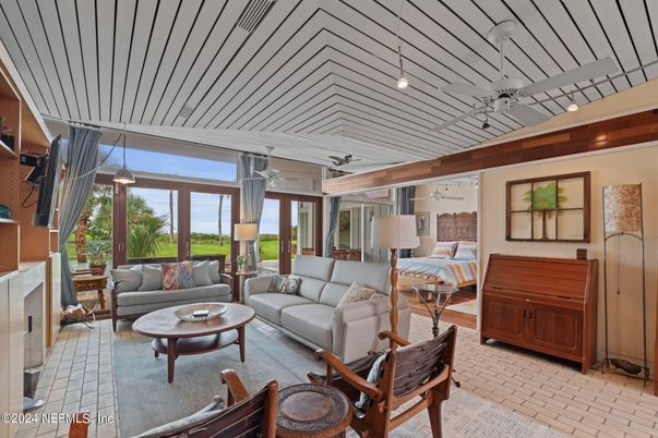 Interior, Living room, Pendant Lights