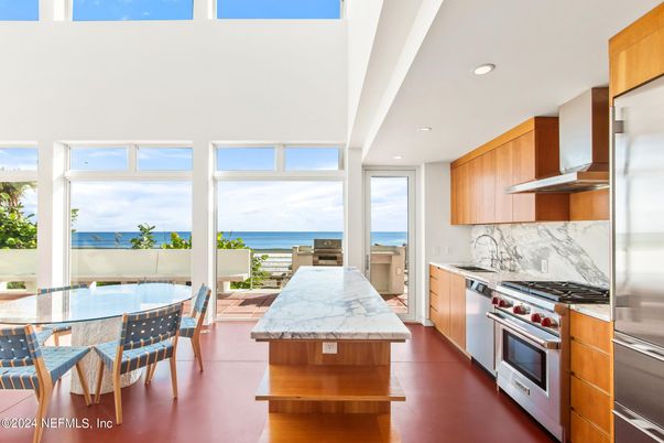 Dining room, Interior, Kitchen, Recessed Lighting, Stainless Steel Appliances, Water