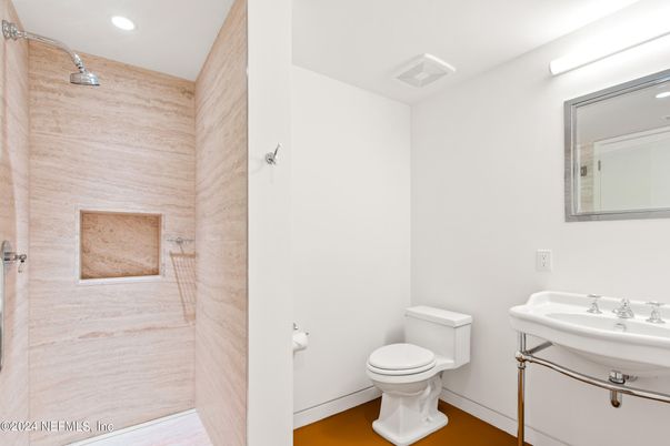 Bathroom, Interior, Recessed Lighting