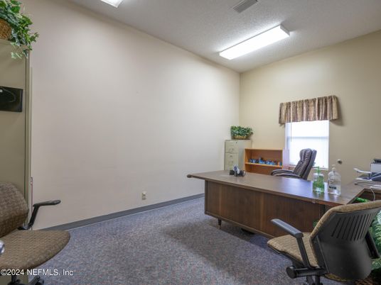 Home Office, Interior