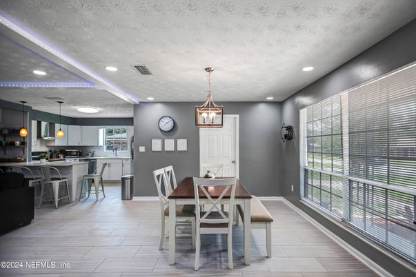Dining room, Interior, Kitchen, Pendant Lights, Recessed Lighting, Wood Texture Flooring