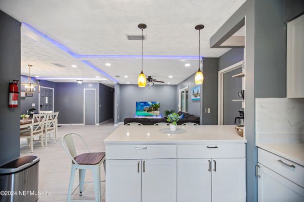 Dining room, Interior, Pendant Lights, Recessed Lighting