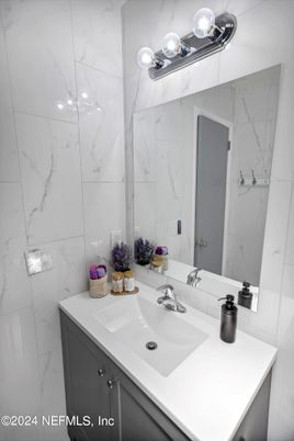 Bathroom, Dual Sink Vanities, Interior, Marble Walls