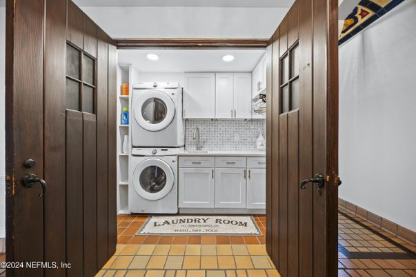 Interior, Recessed Lighting, Washer