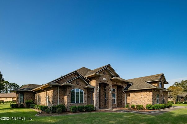 Exterior, Facade, Brick Facade, Brick Traditional