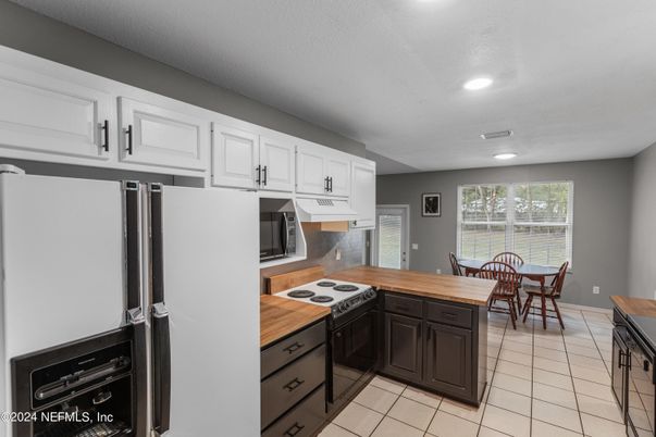 Dining room, Interior, Kitchen, Recessed Lighting