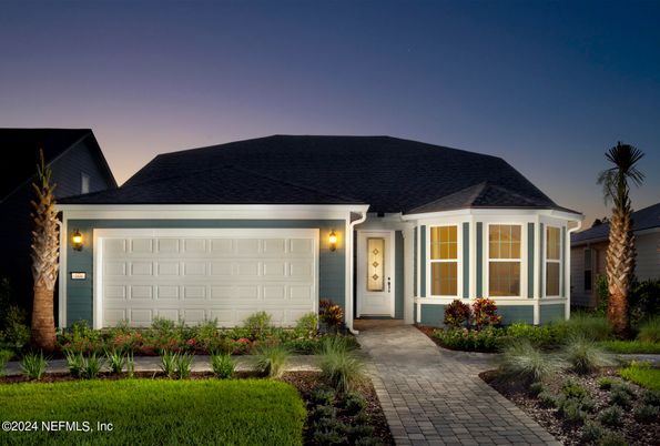 Attached, Exterior, Facade, Ranch