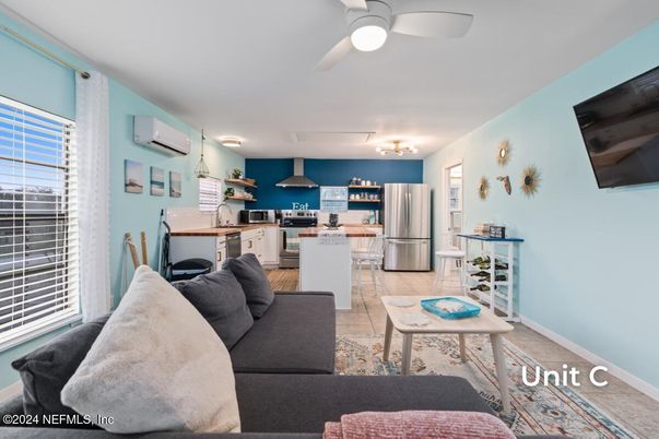 Interior, Kitchen, Living room, Stainless Steel Appliances