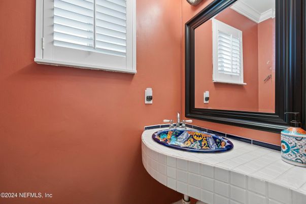 Bathroom, Interior, Tile Countertops