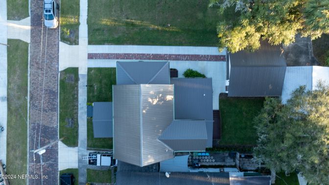 Exterior, Drone