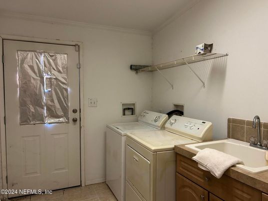 Interior, Washer