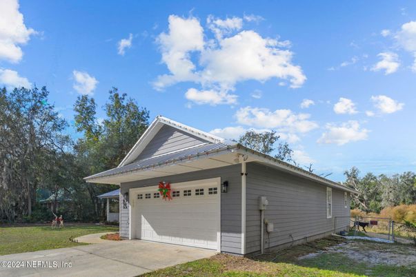 Detached Garage, Exterior